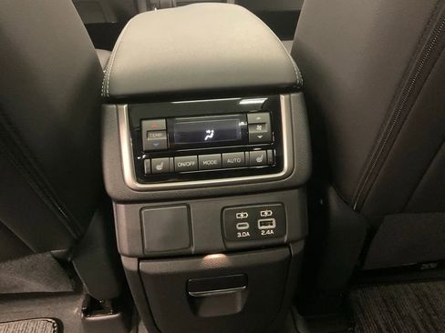 New 2026 Subaru Ascent Limited AWD/4WD image 34