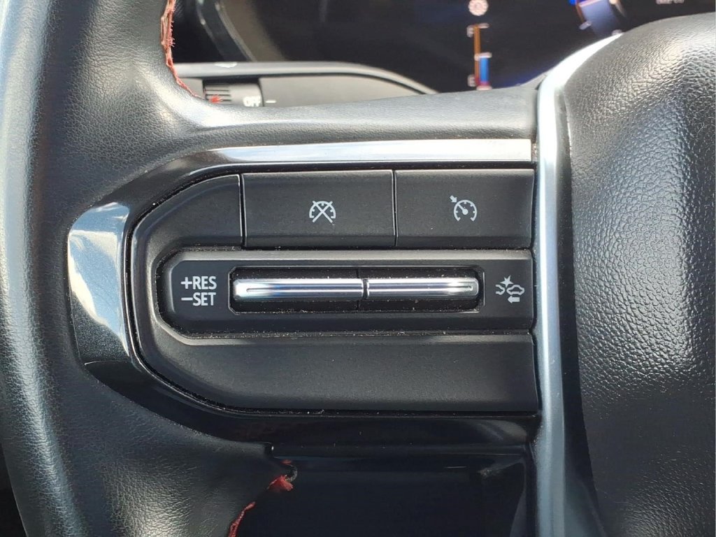 Used 2023 Chevrolet Colorado Z71 w/ Advanced Trailering Package AWD/4WD image 21