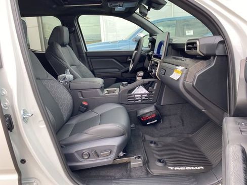 New 2026 Toyota Tacoma Limited AWD/4WD image 19