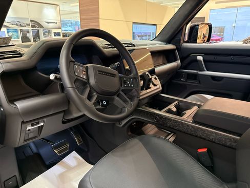 New 2026 Land Rover Defender 110 OCTA image 11