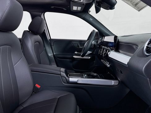 New 2026 Mercedes-Benz GLB 250 image 6