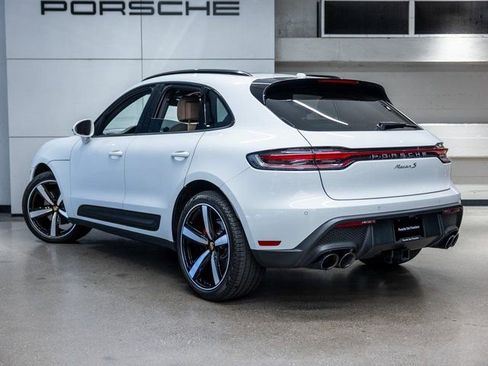 Certified 2025 Porsche Macan S image 3