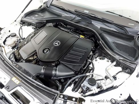 Used 2023 Mercedes-Benz GLC 300 4MATIC w/ AMG Line image 39