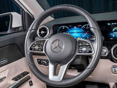 Certified 2023 Mercedes-Benz GLA 250 image 17