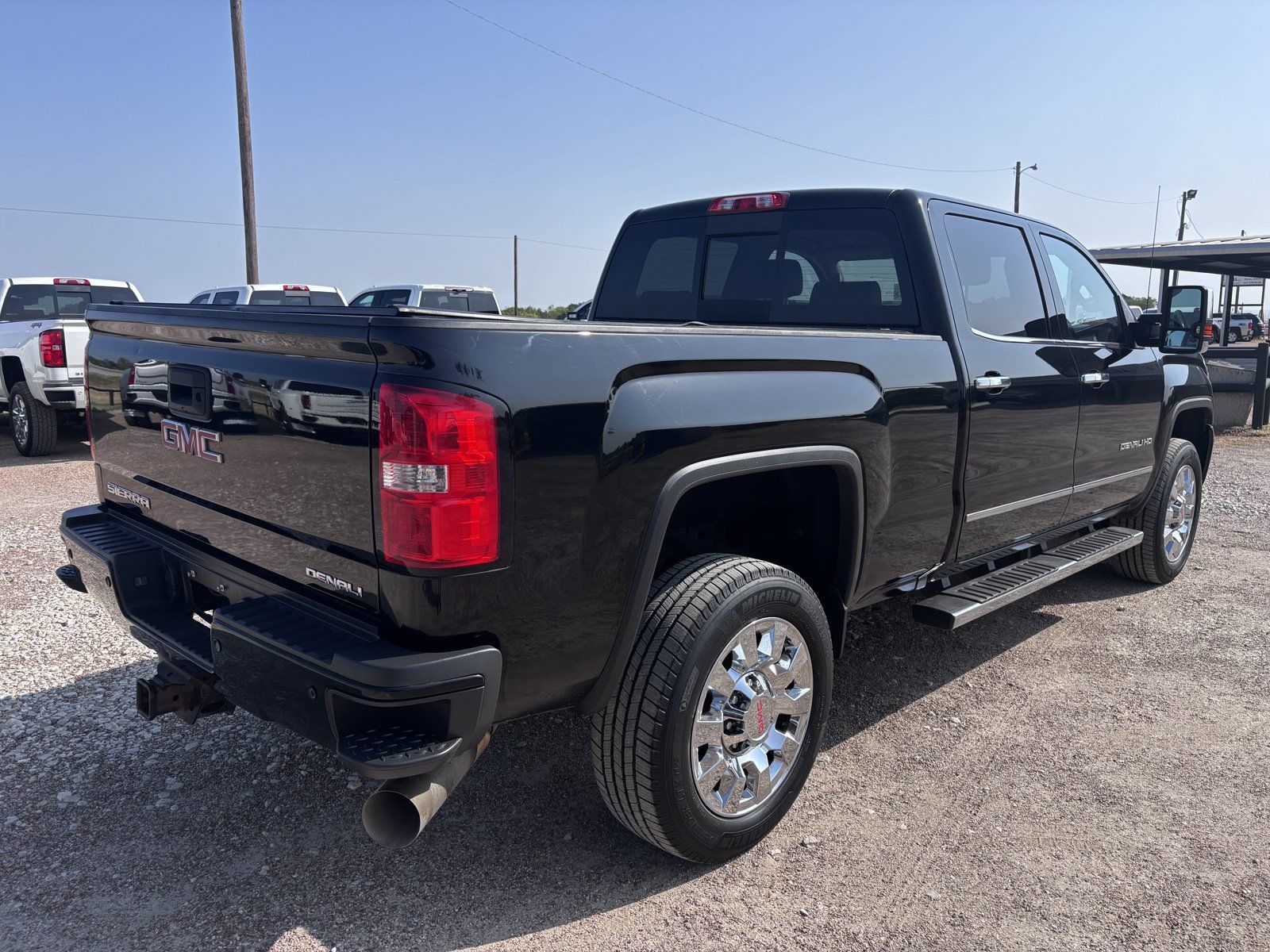 Used 2015 GMC Sierra 2500 Denali w/ Duramax Plus Package AWD/4WD image 6