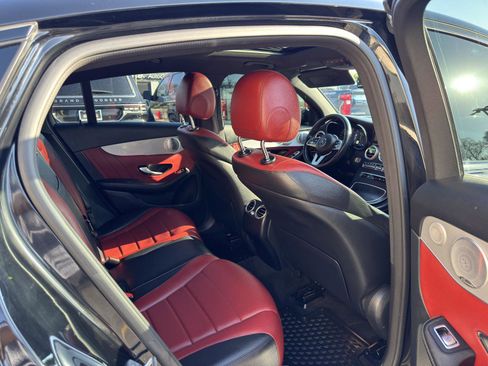 Used 2020 Mercedes-Benz GLC 300 4MATIC Coupe image 37