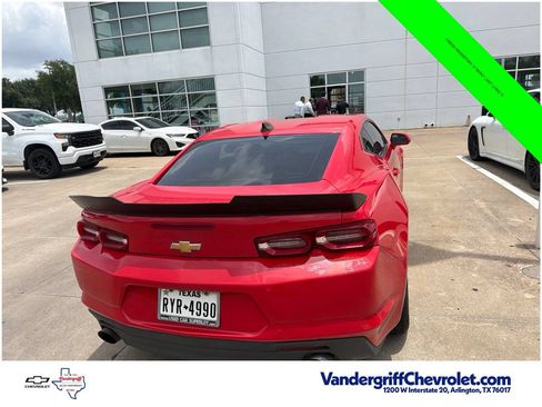 Used 2020 Chevrolet Camaro LT RWD image 8