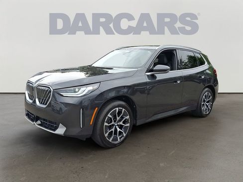 Used 2025 BMW X3 xDrive30i AWD/4WD image 3