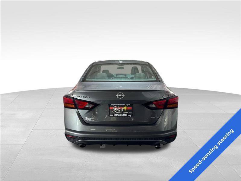 Used 2023 Nissan Altima 2.5 SV w/ SV Premium Package AWD/4WD image 6