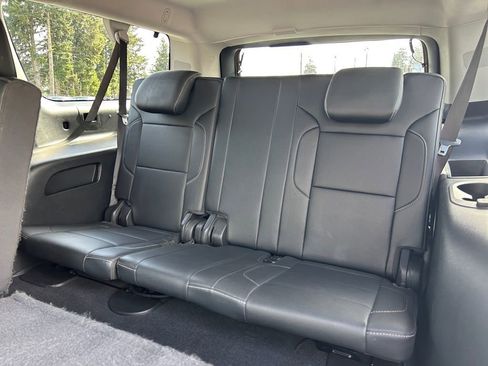 Used 2020 Chevrolet Suburban LT AWD/4WD image 34