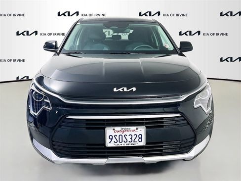 Certified 2025 Kia Niro LX image 2