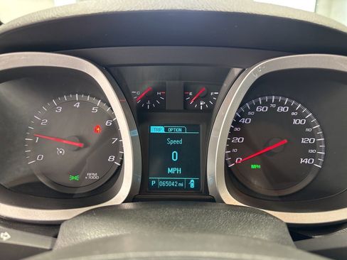 Used 2017 Chevrolet Equinox LT w/ Convenience Package image 11