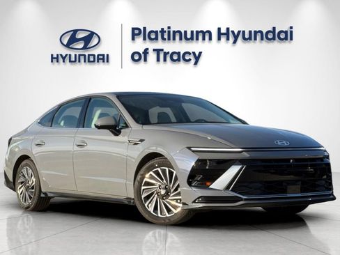 New 2026 Hyundai Sonata Limited FWD image 2