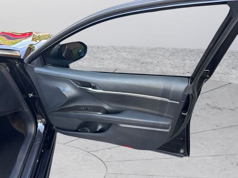 Used 2023 Toyota Camry SE FWD image 33