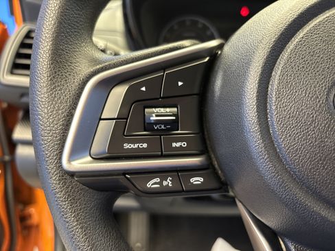 Used 2018 Subaru Crosstrek 2.0i AWD/4WD image 14