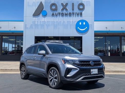 Used 2022 Volkswagen Taos SE AWD/4WD image 1
