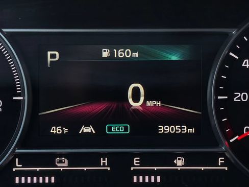 Certified 2023 Kia Sorento EX AWD/4WD image 31