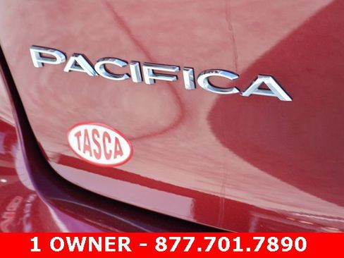 Used 2020 Chrysler Pacifica Touring-L Plus image 7