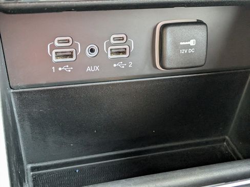 Certified 2024 Jeep Grand Cherokee Laredo w/ Trailer Tow Package AWD/4WD image 20