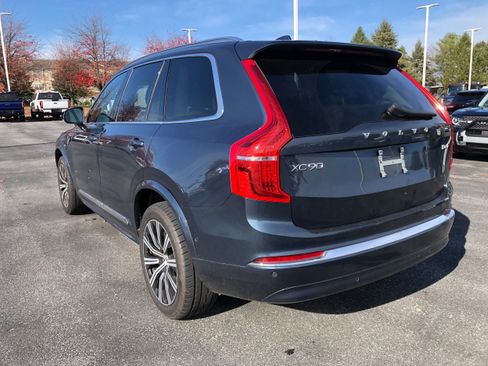 Used 2023 Volvo XC90 B6 Plus image 3