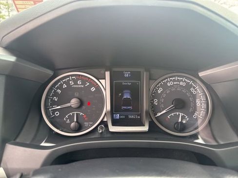 Used 2022 Toyota Tacoma SR5 w/ SR5 Appearance Package (SM) image 25