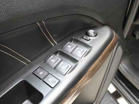 Used 2022 GMC Canyon Denali image 9