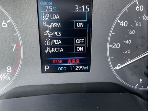 Certified 2025 Toyota Corolla SE w/ Convenience Package FWD image 15