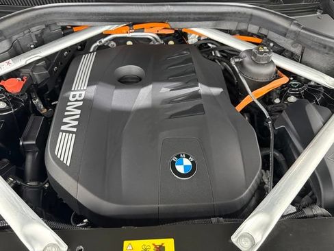 Used 2024 BMW X5 xDrive50e w/ M Sport Package AWD/4WD image 43