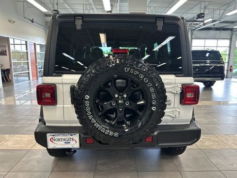 Used 2022 Jeep Wrangler Unlimited Sport AWD/4WD image 12
