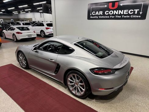 Used 2019 Porsche 718 Cayman RWD image 19