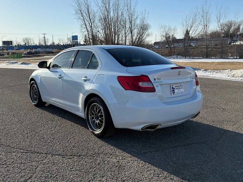Used 2011 Suzuki Kizashi S image 5