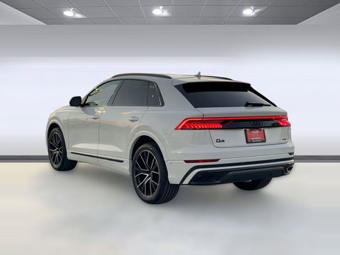 Used 2022 Audi Q8 Prestige w/ Prestige Package image 3
