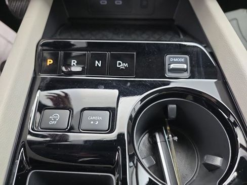 Used 2025 Nissan Murano SV image 37