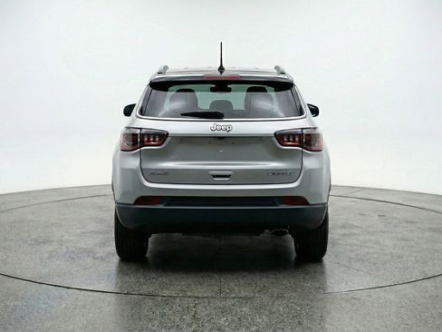 Used 2025 Jeep Compass Limited AWD/4WD image 7