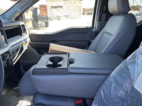 New 2024 Ford F450 XL image 19