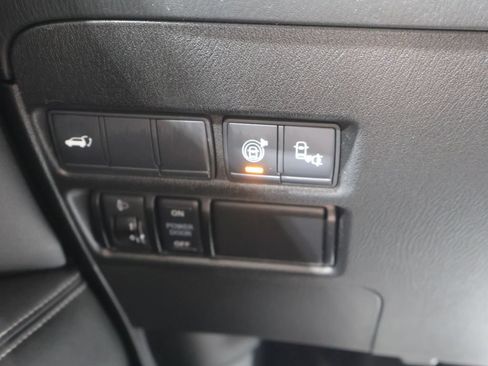 Used 2017 Nissan Armada Platinum w/ Captain Seat Package AWD/4WD image 33