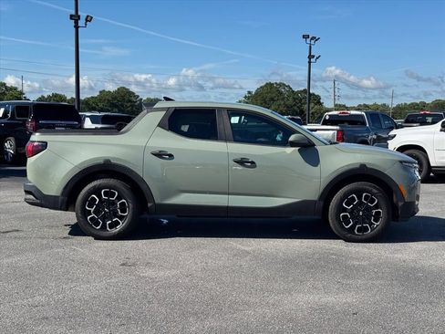 Used 2022 Hyundai Santa Cruz SE AWD/4WD image 2