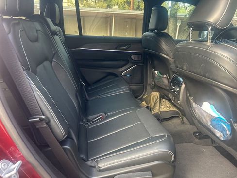 Used 2022 Jeep Grand Cherokee L Overland image 16