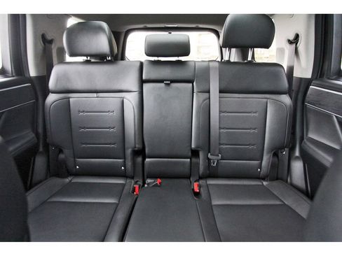 Used 2025 Hyundai Santa Fe Limited AWD/4WD image 16