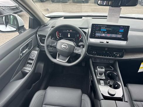 New 2026 Nissan Rogue Platinum w/ Platinum Premium Package AWD/4WD image 18