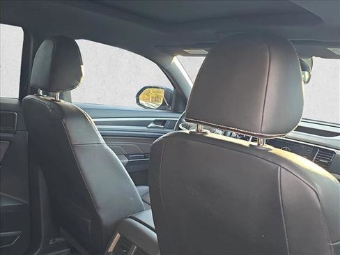 Used 2021 Volkswagen Atlas Cross Sport SEL image 20