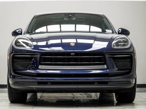 Used 2022 Porsche Macan S w/ Premium Package Plus image 9