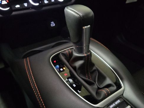 Certified 2025 Honda HR-V Sport image 30