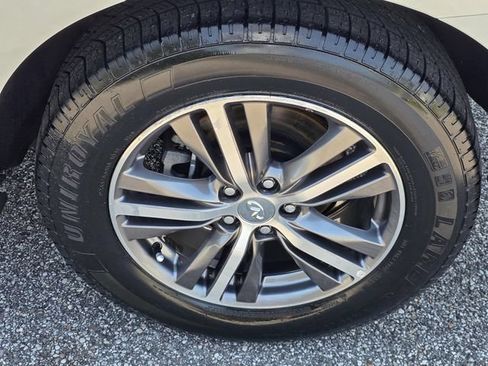 Used 2020 INFINITI QX60 Luxe w/ Essential Package FWD image 43