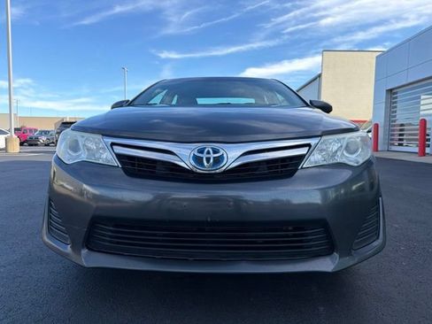Used 2012 Toyota Camry LE FWD image 2