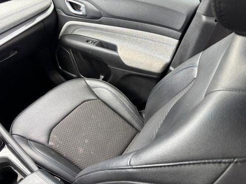 Used 2024 Jeep Compass Latitude image 15