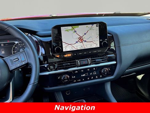 Used 2025 Nissan Pathfinder SL w/ Black Appearance Package image 9