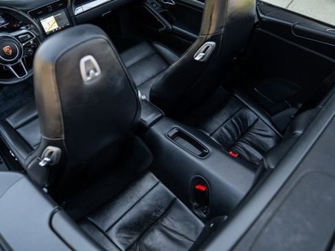Used 2019 Porsche 911 Carrera RWD image 41