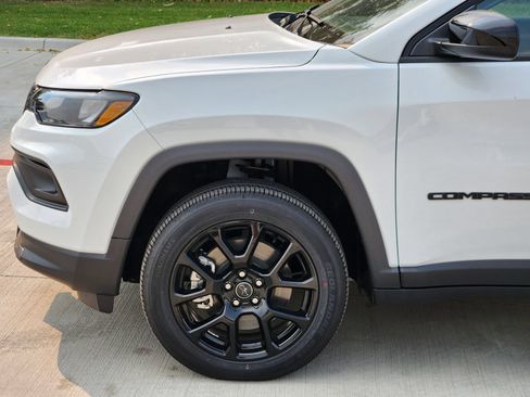 New 2026 Jeep Compass Latitude AWD/4WD image 10