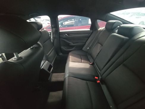 Used 2020 Honda Accord Sport image 4